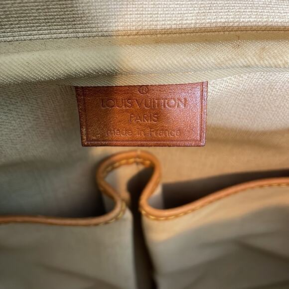 Louis Vuitton Monogram Deauville Bag - Picture 12 of 16